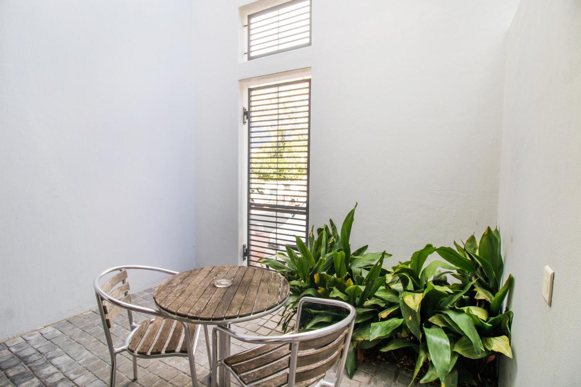 Loader Street - Lovely One Bedroom In De Waterkant Num01